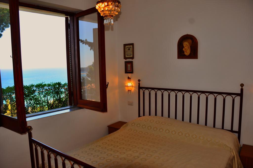 Villa Laura Sea View Apartments Santa Maria di Castellabate Exterior foto