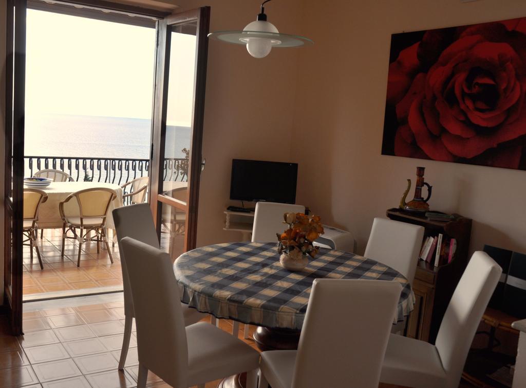 Villa Laura Sea View Apartments Santa Maria di Castellabate Exterior foto
