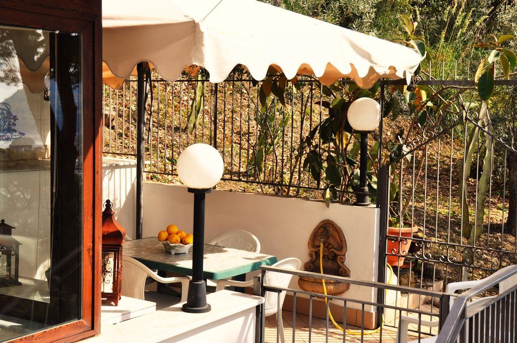 Villa Laura Sea View Apartments Santa Maria di Castellabate Exterior foto
