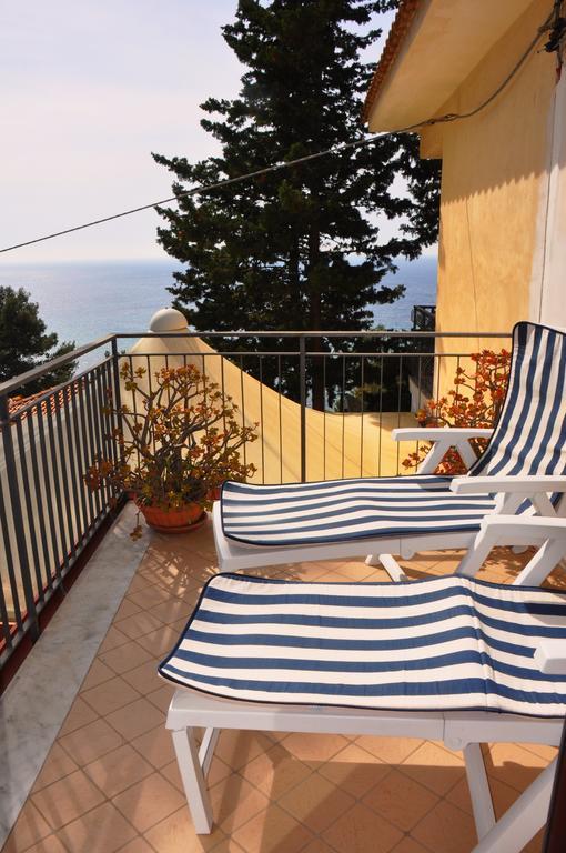 Villa Laura Sea View Apartments Santa Maria di Castellabate Exterior foto