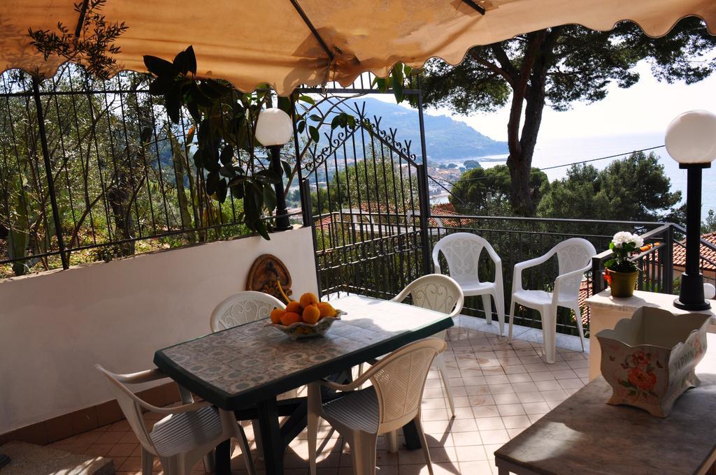 Villa Laura Sea View Apartments Santa Maria di Castellabate Exterior foto