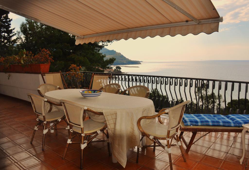 Villa Laura Sea View Apartments Santa Maria di Castellabate Exterior foto