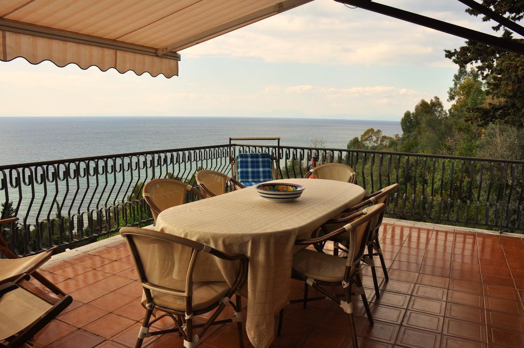 Villa Laura Sea View Apartments Santa Maria di Castellabate Exterior foto