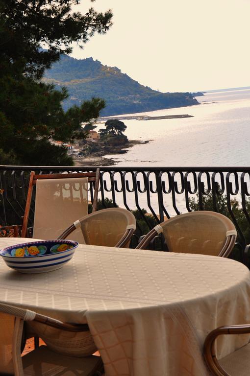 Villa Laura Sea View Apartments Santa Maria di Castellabate Exterior foto